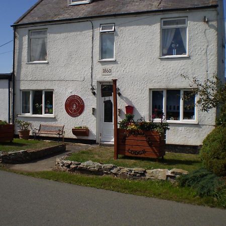 Sportsmans Lodge Bed And Breakfast Amlwch Eksteriør billede